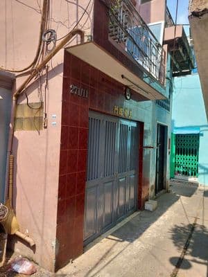 nhà sạch sẻ 2 phòng ngủ 2vs nhà còn mới nha khách