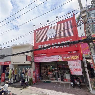 Nhà mặt tiền khu vực sầm uất Lê Văn Việt, gần chợ, trường học, TTTM