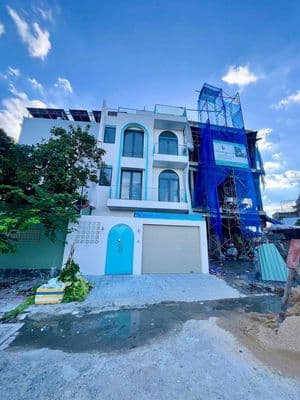 Cho Thuê Nhà Mới Xây 100% DT 200m2 1Trệt 3Lầu 2Pn 3Wc Sân Thượng