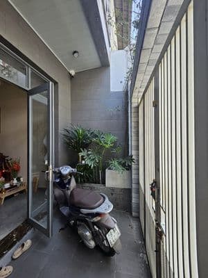 Nhà ở chính chủ - hẽm ô tô 7m