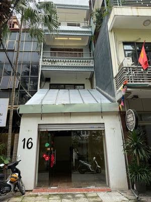 Cho thuê nhà đẹp Lạc Trung – Mặt bằng kinh doanh cực đẹp – Ô tô đỗ cửa