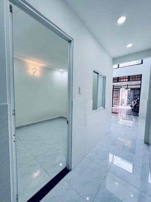 Cho thuê nhà nguyên căn 1pn hẻm xe hơi gần chợ thạnh xuân