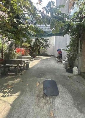 Cho thuê đất 80m2 sạch sẽ, đã tráng nền xi măng, ngay Chợ đầu mối Bình