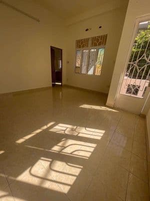 Cho thuê nguyên Lầu 1 rộng rãi, 2 phòng ngủ, lối đi riêng