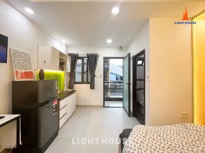 Studio ban công full nt- thang máy, bv ngay đh bách khoa- kinh tế