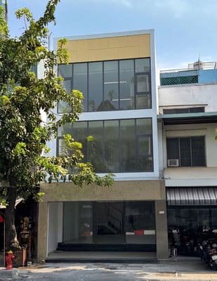 Cần cho thuê nhà Mặt Tiền 284A Võ Văn Tần P.5 Quận 3