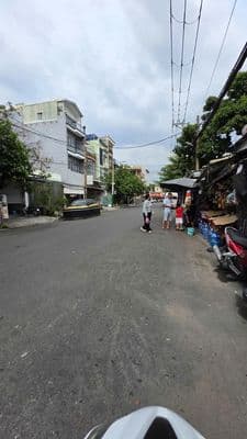 Nhà Khu tennis Hoàng Long - 29/ Lê Đức Thọ, GV: 5 x 18, giá 15,8 tỷ