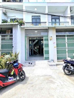 nhà đường xe hơi mới đẹp vào ở liền gần cầu Phú Xuân Huỳnh Tấn Phát