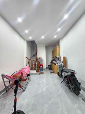 Phố Vũ Thạnh,Đống Đa - 22m2x3T - ngõ rộng,thoáng,nông - 3,9 tỷ