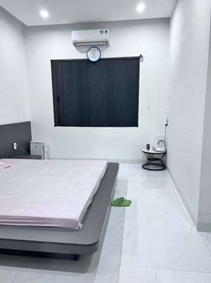 Nhà 3 tầng đẹp 3pn có nội thất mặt tiền hói kiểng sang
