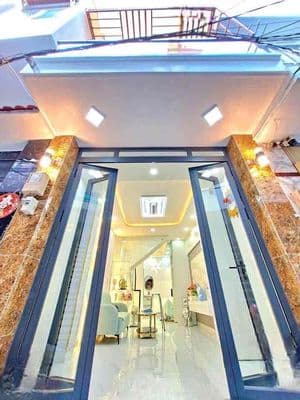 nhà xe mới 100% ngay cầu Phú Xuân , kế quận 7 Huỳnh Tấn Phát
