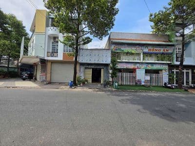 Nhà phố mặt tiền trục chính KDC Đại Quang gần ngã tư Chiêu Liêu Dĩ An