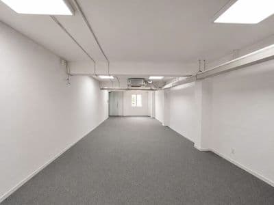 Đa dạng diện tích từ 50m2 - sàn suốt thang máy - 125 điện biên phủ q1