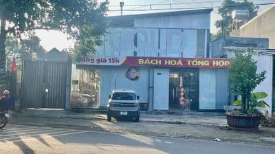Nhà mặt tiền đường lớn