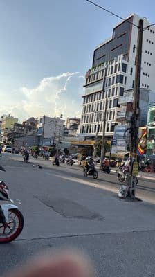 Nhà 4 tầng kiên cố – 5pn – hẻm ô tô quay đầu– gần ga metro – 8,3 tỷ