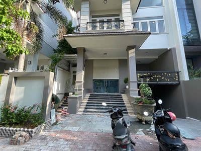 Cho thuê mặt bằng ngay kdc him lam , gần lotte , cầu kênh tẻ q7