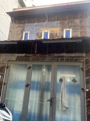 cho thuê nguyên căn 5x5 trệt lầu mt hẻm tiện kinh doanh
