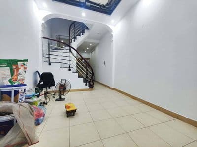 Cho thuê nhà phố lê trọng tấn, ôtô tránh, ở kết hợp kd tóc, nail. spa