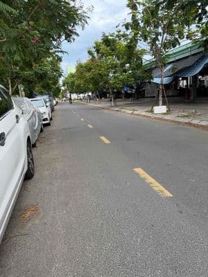 Chủ gấp bán nhà 3 tầng kiệt ô tô lớn chỉ 5 đ