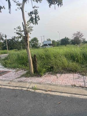 Bán lô đất nền Làng Sen Giá Re