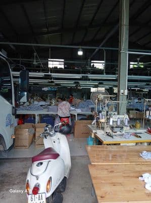 Cần tiền trả ngân hàng bán gấp xưởng MT Đường Container