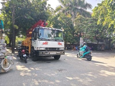 Cho thuê kho diện tích 600m2 - đường xe tải phú thuận quận 7 -dt 14x30