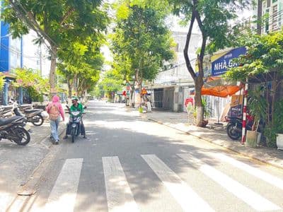 Cực rẻ, 2pn thoáng mát, tầng 9 căn hộ cao cấp blue house chỉ 2.3 tỷ.
