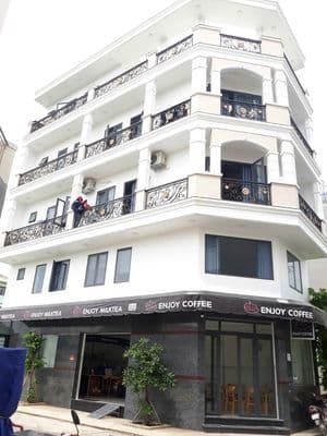 Cần bán nhà DT 5x15, lửng + 3 lầu (9P) gần Gx Bình Thuận, đường TKTQ