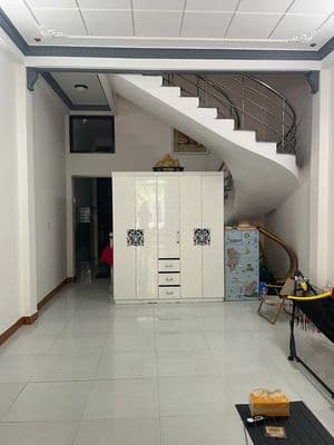 Cho thuê nhà 2 tầng, 3 phòng