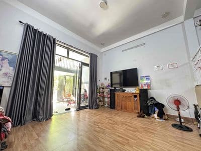Nhà 2 tầng : nguyễn văn giáp