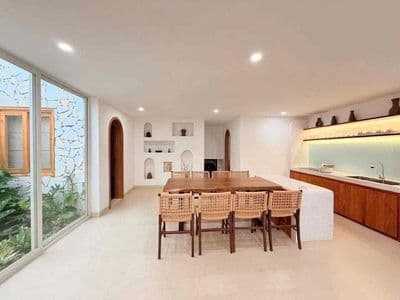 Cho thuê nhà sân vườn 4pn-wc khép kín