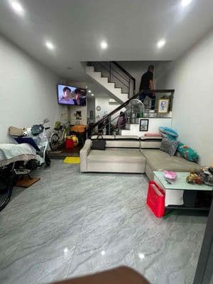 Chung cư tẩng trệt 2 tầng 80m2 phạm thế hiển p7q8