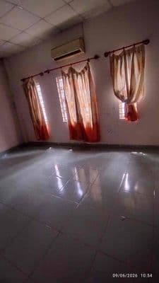 Cho thue nhà nguyên căn hai Mt hẻm trươc sau Gò dầu,dt:4,5x18,qtan phu