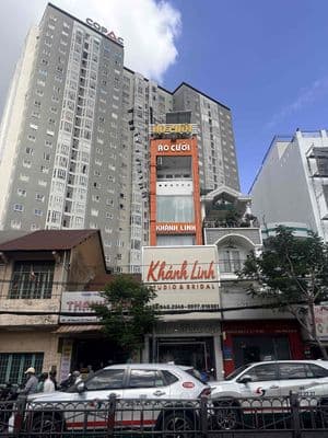 Bán nhà mặt tiền 186 nguyễn tất thành - đối diện công viên