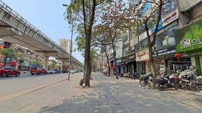 Cho thuê nhà 5 tầng mặt phố Hồ Tùng Mậu, vỉa hè rộng, 3 phòng, 4wc