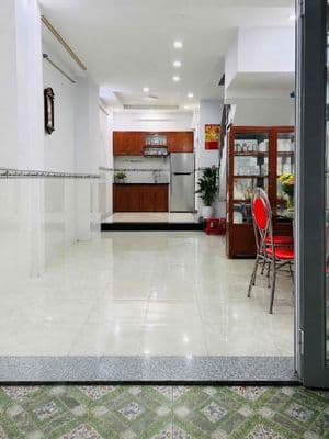 2 tầng BTCT, sát cầu Phú Mỹ, dòng tiền 108tr/năm, Dt 4,2x12m, Chỉ 5,5T