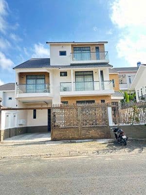 Cho thuê nhà biệt thự khu dân cư nam long