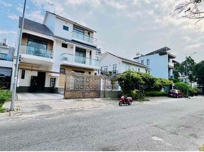 Cho thuê biệt thự trệt 2 lầu có nội thất kdc nam long