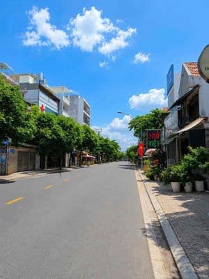 tôi Cc cần bán gấp Nhà 85M2 của tôi ỡ lê trọng tấn ôtô vào nhé