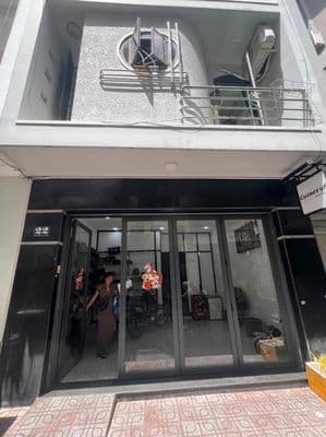 Cho thuê mặt bằng khu Phan Xích Long ngang 5m