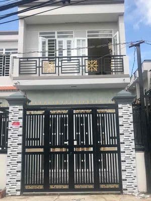 Cần Bán Gấp Nhà Ngay Vòng Xoay Cổng Xanh - Trung Tâm Đô Thị Phú Giáo