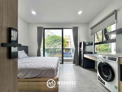 Studio Ban Công Giá Tốt_Gần Toà Nhà Viettel_Vòng xoay Dân Chủ