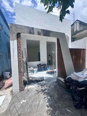 Cho thuê/bán nhà nguyên căn mới xây 100m2 2pn2wc gần lê văn việt
