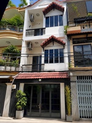 Cho thuê nhà hẻm xe tải Nguyễn Xí p13 bt, 6pn, giá 20tr thuong luọng