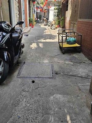 Nhà nguyên căn ngay đường điện biên phủ q3-giá rẻ