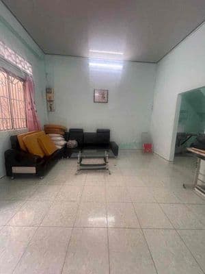 Nhà gần sân bay 4,5 10m trệt lầu 2pn 1wc giá chỉ 8 triệu còn gảm