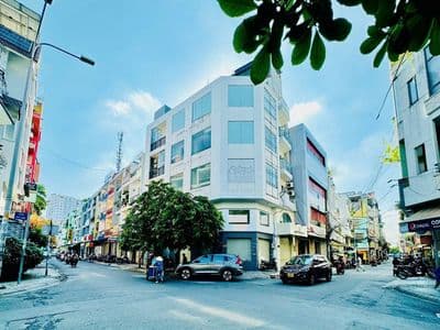 Góc 2 mt mặt tiền hoa sứ - pham xích long - 6x15m - 5 tầng thang máy