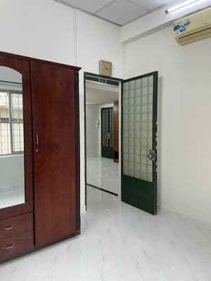 Chung cư Thái Phiên, BÌnh THới(Q11): căn 3p ngủ, nội thất, 9.5tr/th