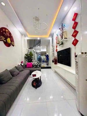 Nhà 4 tàng, nở hậu, gần mặt tiền phạm thế hiển p4