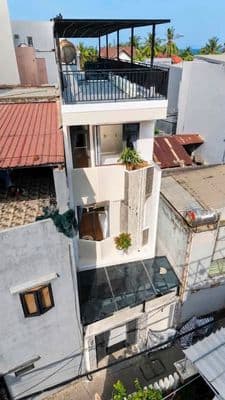 Siêu phẩm 4 tầng sát mặt tiền - sát biển mỹ khê